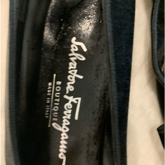 Salvatore Ferragamo Bowed Satin Flats - Picture 3 of 7